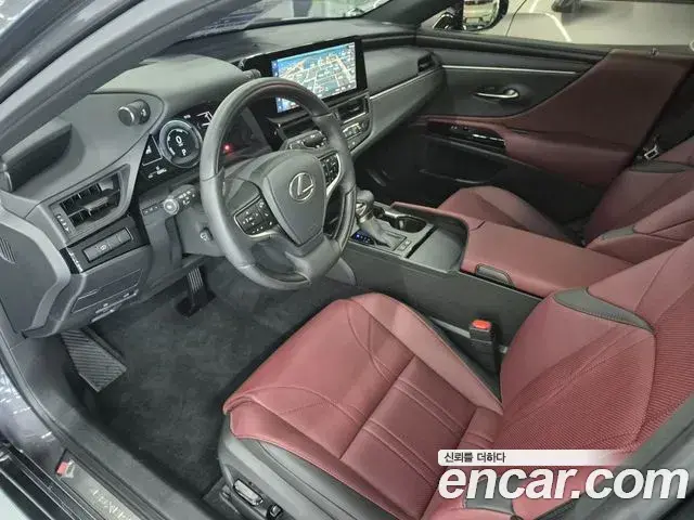 Lexus ES300h 2025 — Photo 6/19