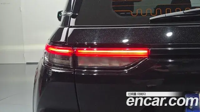 Jeep Grand Cherokee 2023 — ფოტო 27/31