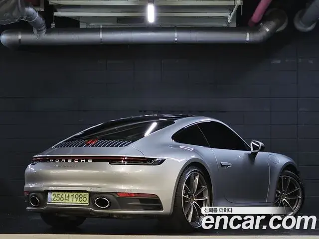Porsche 911 2021 — ფოტო 1/20