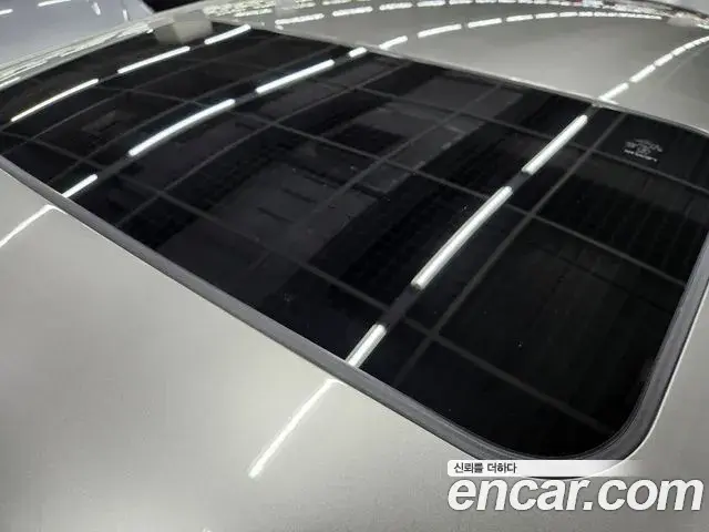 Lexus ES300h 2025 — Photo 17/19