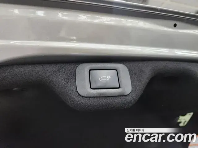 Lexus ES300h 2025 — Photo 13/19