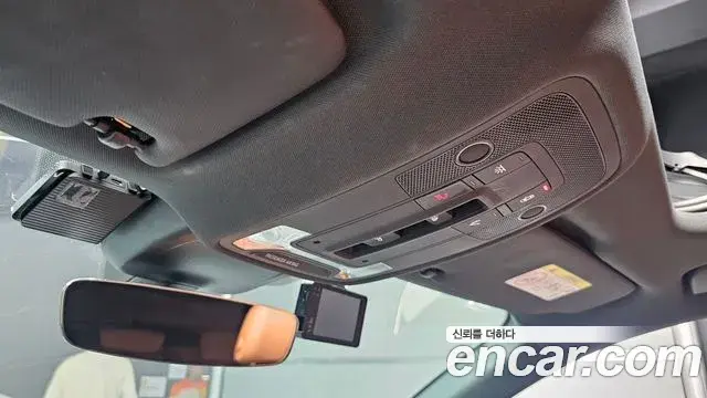Audi Q3 2022 — Şəkil 18/31