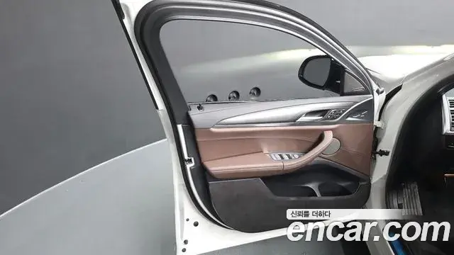 BMW X4 2025 — ფოტო 34/39