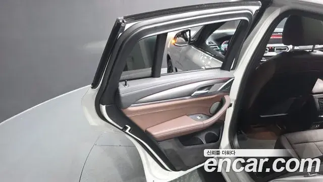 BMW X4 2025 — ფოტო 22/39