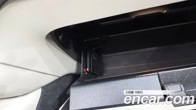 Volvo XC40 2024 — Photo 19/31