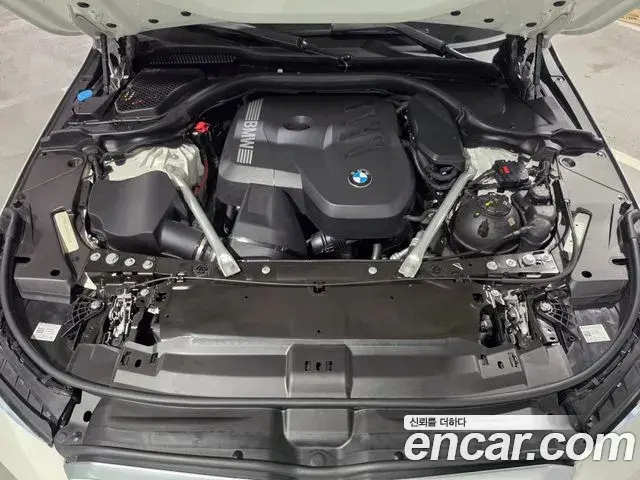 BMW 5 Series 2023 — ფოტო 12/20