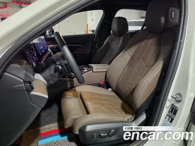BMW 5 Series 2023 — ფოტო 4/20