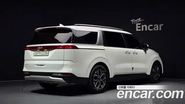 Kia Carnival 2022 — Фото 2/20