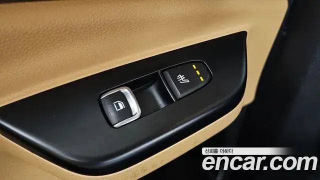 Kia Carnival 2022 — Фото 19/20