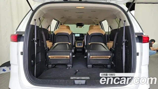 Kia Carnival 2022 — Фото 20/20