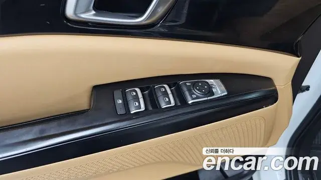 Kia Carnival 2022 — ფოტო 9/34