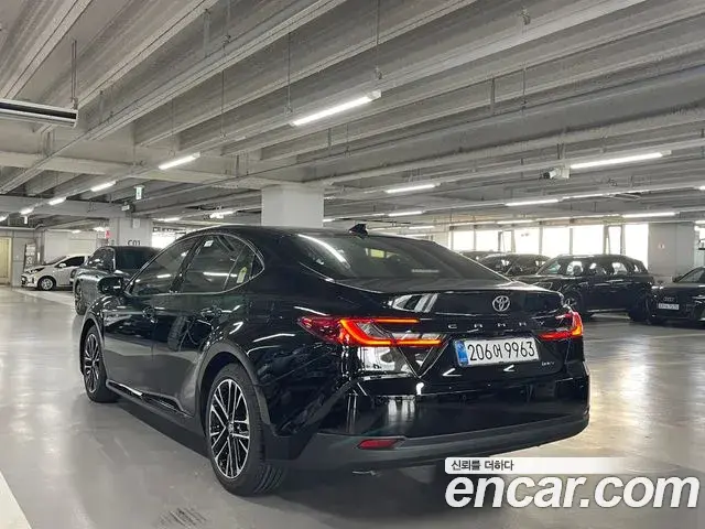 Toyota Camry 2026 — Şəkil 9/16