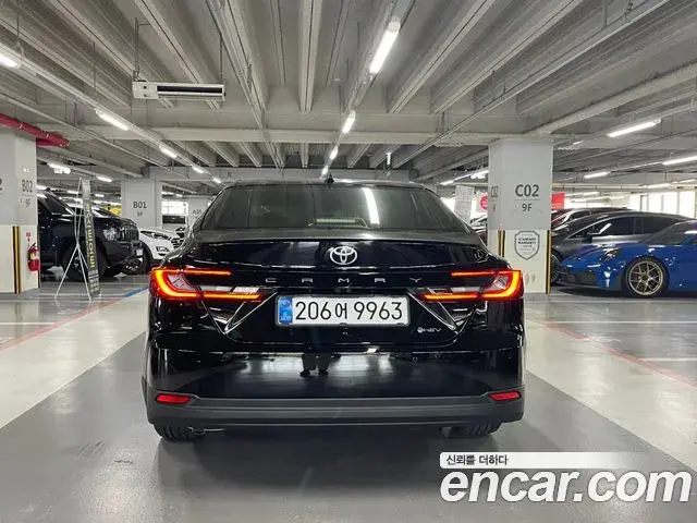 Toyota Camry 2026 — Şəkil 6/16