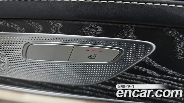 Mercedes-Benz AMG GT 2023 — ფოტო 13/39