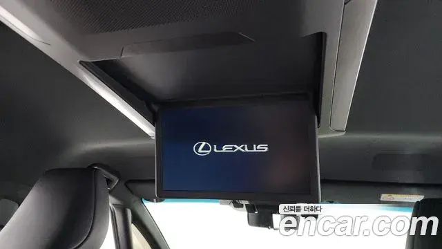 Lexus LM 2025 — Photo 29/35