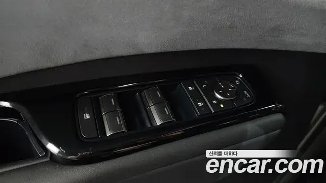Lexus LM 2025 — Photo 13/35