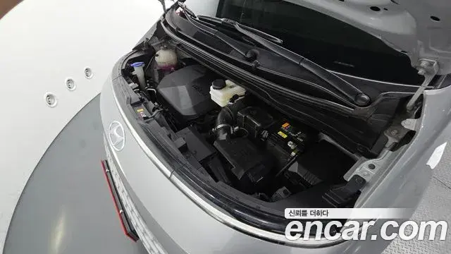 Hyundai Staria 2023 — Фото 6/20