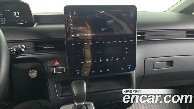 Hyundai Staria 2023 — Фото 16/20