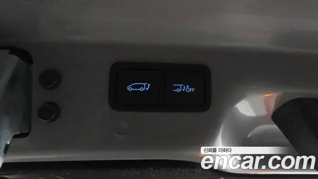 Hyundai Staria 2023 — Фото 18/20