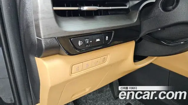 Kia Carnival 2022 — Фото 17/20