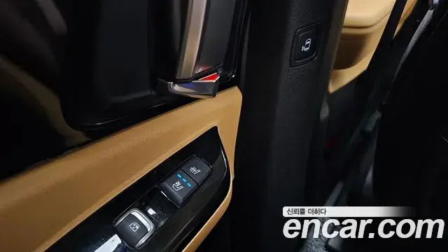Kia Carnival 2022 — Фото 18/20