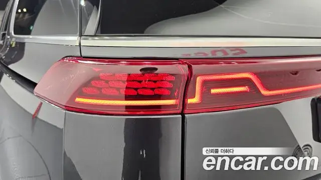 Kia Carnival 2022 — Şəkil 37/37