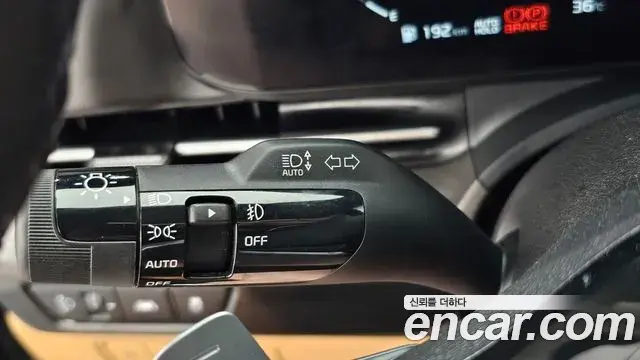 Kia Carnival 2022 — Şəkil 19/37