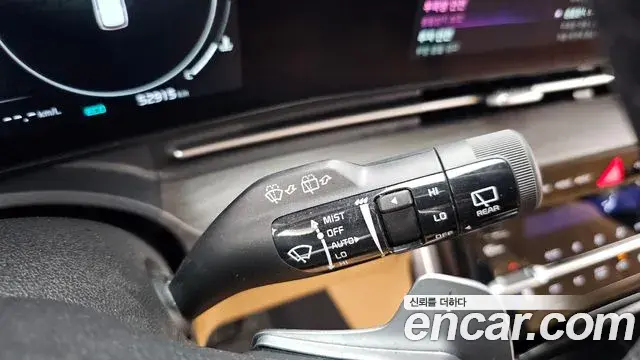 Kia Carnival 2022 — Şəkil 24/37