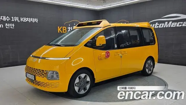Hyundai Staria 2025 — ფოტო 8/20