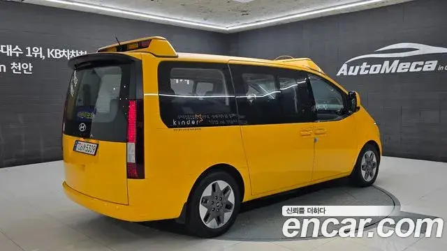 Hyundai Staria 2025 — ფოტო 7/20
