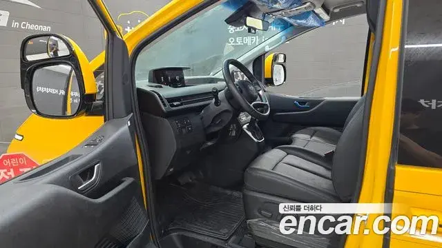 Hyundai Staria 2025 — ფოტო 3/20