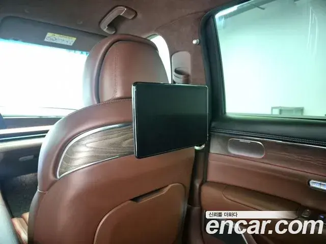 Genesis G90 2022 — ფოტო 1/20