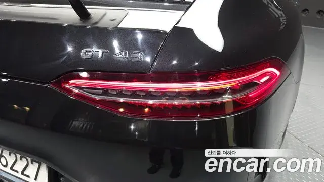 Mercedes-Benz AMG GT 2023 — ფოტო 22/35
