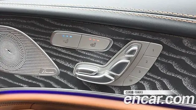 Mercedes-Benz AMG GT 2023 — ფოტო 25/35