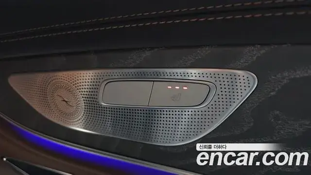 Mercedes-Benz AMG GT 2023 — ფოტო 28/35