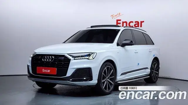 Audi Q7 2021 — Photo 10/35
