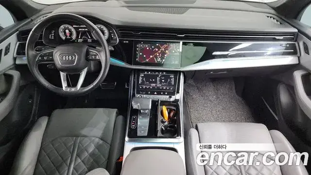 Audi Q7 2021 — Photo 17/35
