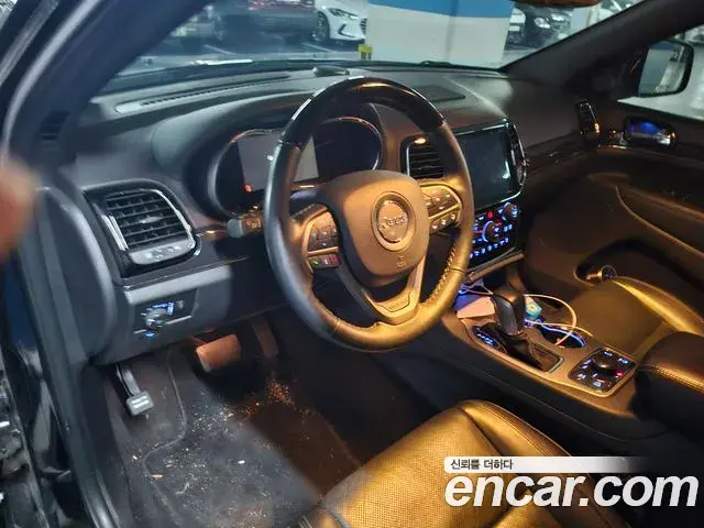 Jeep Grand Cherokee 2020 — Şəkil 5/7