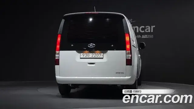Hyundai Staria 2021 — ფოტო 28/30