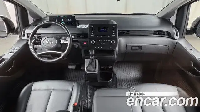 Hyundai Staria 2021 — ფოტო 18/30