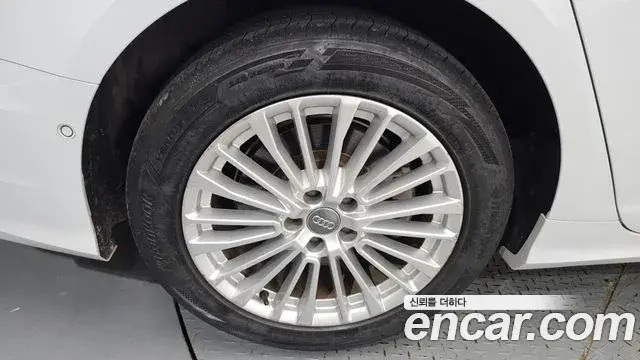 Audi A6 2020 — Şəkil 18/20