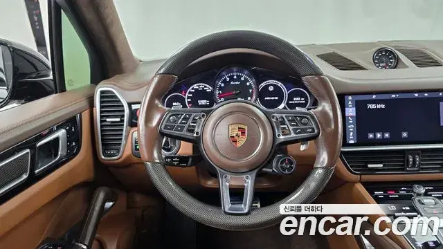 Porsche Cayenne 2020 — Şəkil 13/20