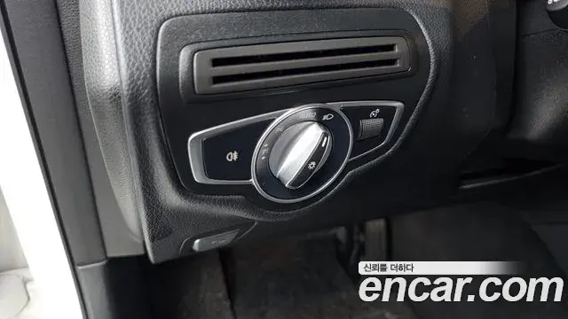 Mercedes-Benz GLC-Class 2020 — ფოტო 14/34