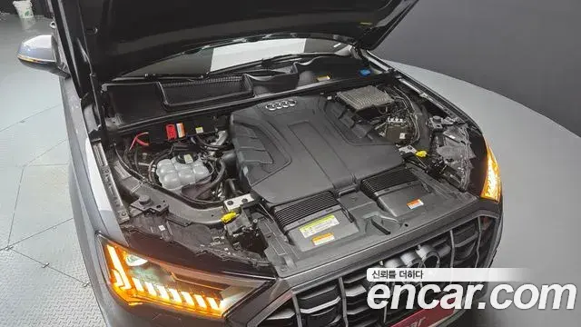 Audi Q7 2020 — Фото 6/20