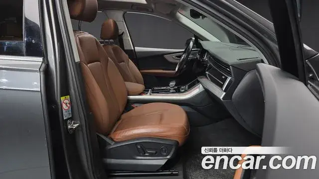 Audi Q7 2020 — Фото 11/20