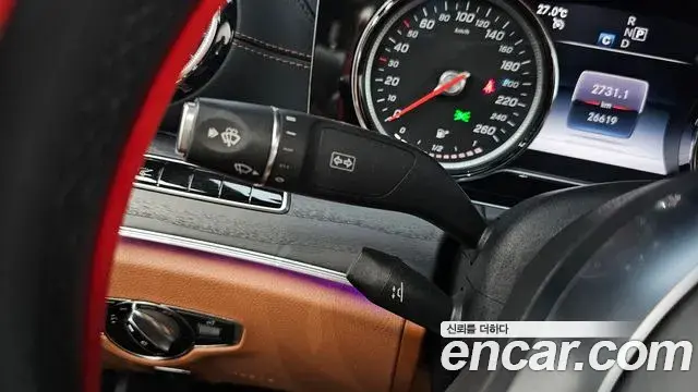 Mercedes-Benz E-Class 2019 — Şəkil 35/37