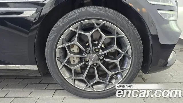 Genesis G80 2021 — ფოტო 23/33