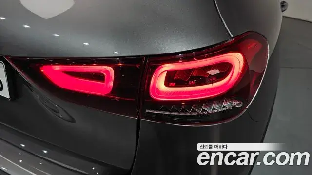 Mercedes-Benz GLA-Class 2021 — ფოტო 16/35