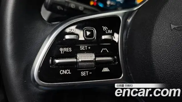 Mercedes-Benz GLA-Class 2021 — ფოტო 5/35