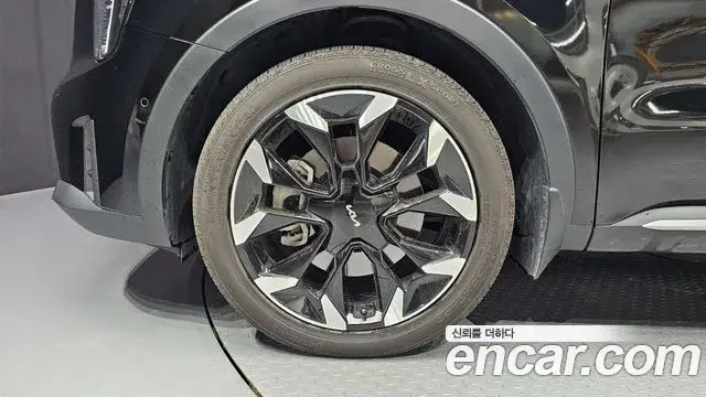 Kia Sorento 2023 — Фото 5/20